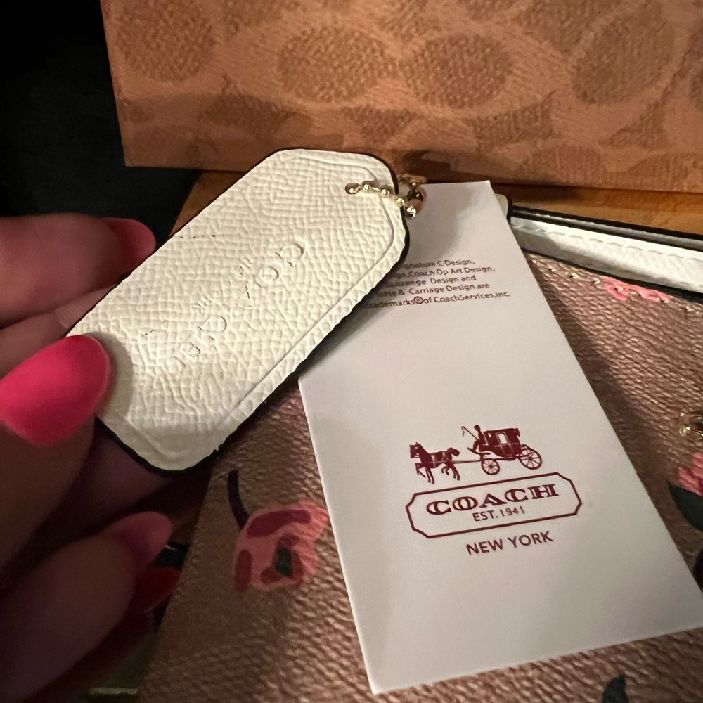 Coach Floral Signature Canvas Wristlet | NWT | Box & Dust Bag Included - Picture 5 of 13